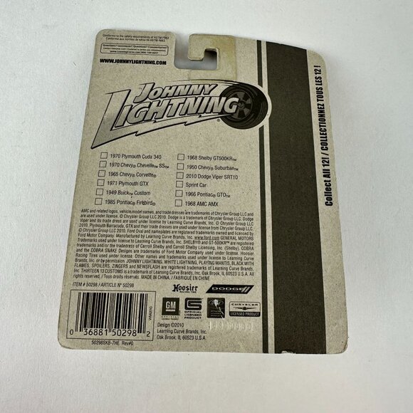 Johnny Lightning 1950 Chevy Suburban Diecast Model Blue & White 1:64 Scale - Picture 4 of 4